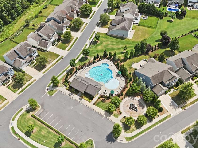 3013 Palm Drive, Fort Mill, SC 29715.  MLS# CAR4418016, YatesRealty ID 47479. Community Pool