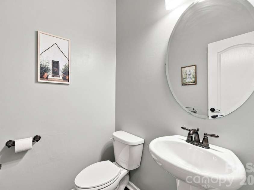 3013 Palm Drive, Fort Mill, SC 29715.  MLS# CAR4418016, YatesRealty ID 47479. Powder Room