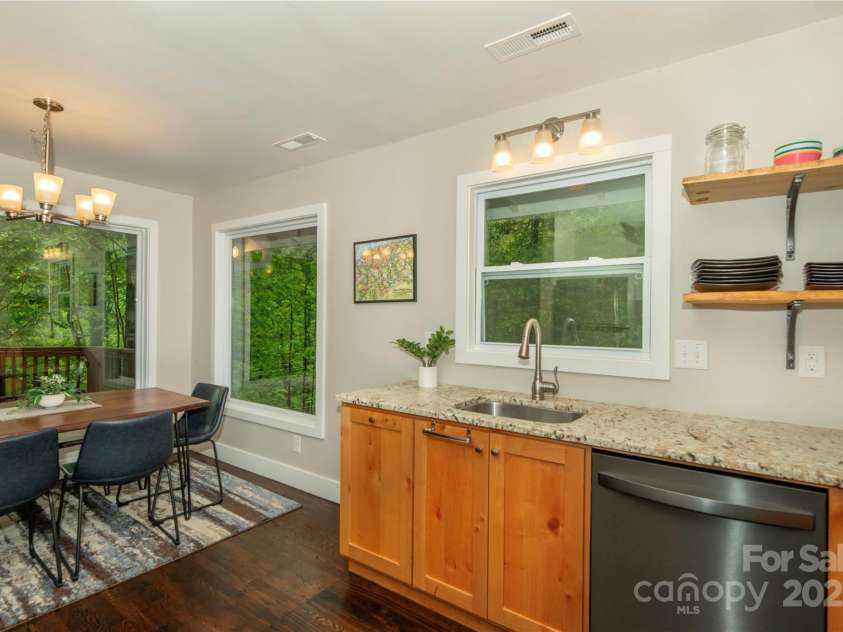 10 La Floresta Lane, Cedar Mountain, NC 28718.  MLS# CAR4243392, YatesRealty ID 4748. 