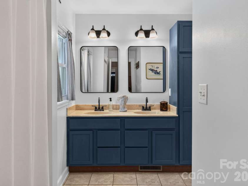 780 Jupiter Road, Weaverville, NC 28787.  MLS# CAR4417969, YatesRealty ID 47480. Full Bathroom with Double Vanity