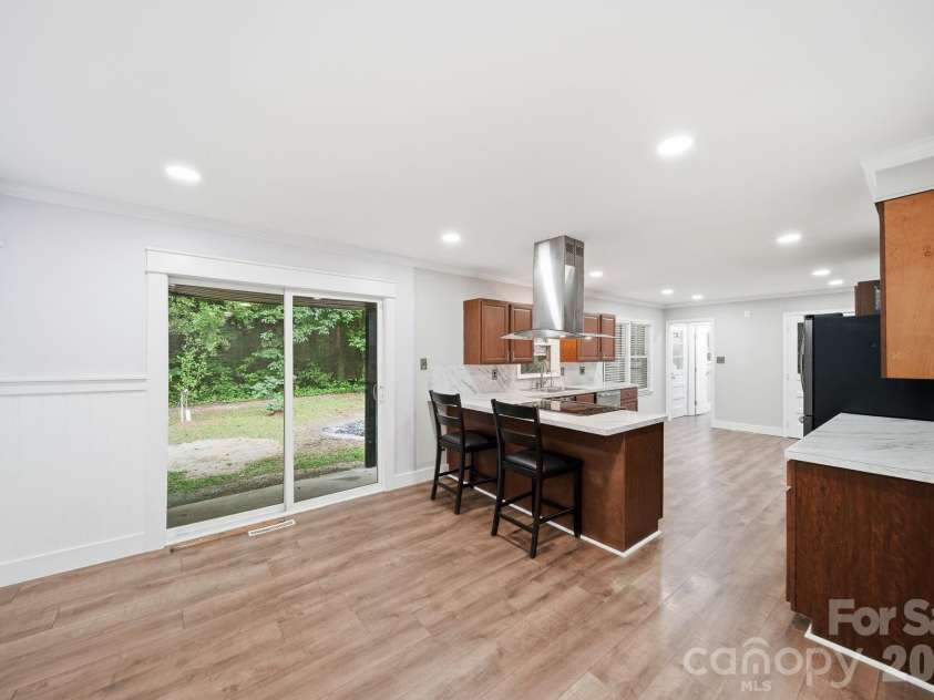 145 Gold Branch Road, Salisbury, NC 28146.  MLS# CAR4419187, YatesRealty ID 47481. Breakfast area