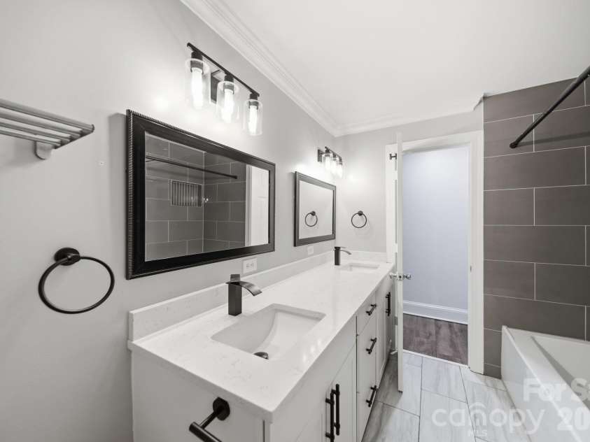 145 Gold Branch Road, Salisbury, NC 28146.  MLS# CAR4419187, YatesRealty ID 47481. Full Bathroom
