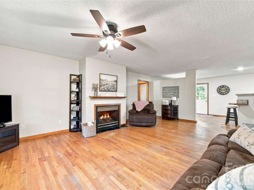 122 Providence Place, York, SC 29745.  MLS# CAR4418463, YatesRealty ID 47482. 