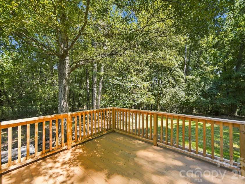 122 Providence Place, York, SC 29745.  MLS# CAR4418463, YatesRealty ID 47482. 