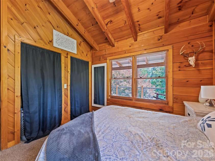 367 Robinson Road, Clyde, NC 28721.  MLS# CAR4419008, YatesRealty ID 47483. 