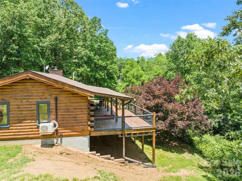 367 Robinson Road, Clyde, NC 28721.  MLS# CAR4419008, YatesRealty ID 47483. 