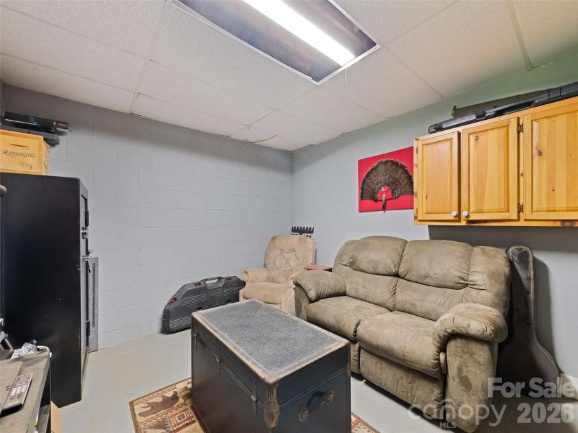 367 Robinson Road, Clyde, NC 28721.  MLS# CAR4419008, YatesRealty ID 47483. 