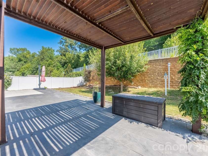 144 Chance Road, Mooresville, NC 28115.  MLS# CAR4419180, YatesRealty ID 47484. 