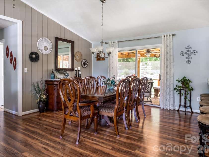 40 Meadow Drive, Horse Shoe, NC 28742.  MLS# CAR4418945, YatesRealty ID 47485. 