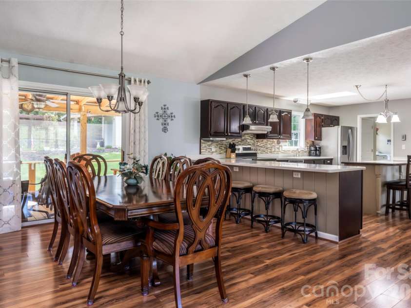 40 Meadow Drive, Horse Shoe, NC 28742.  MLS# CAR4418945, YatesRealty ID 47485. 