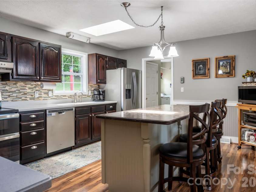 40 Meadow Drive, Horse Shoe, NC 28742.  MLS# CAR4418945, YatesRealty ID 47485. 