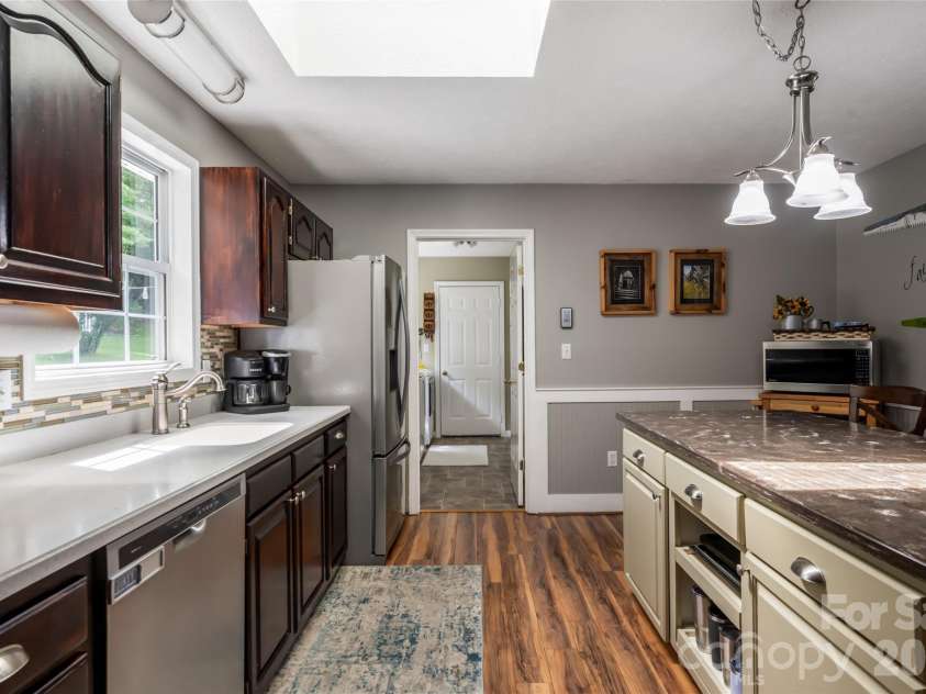 40 Meadow Drive, Horse Shoe, NC 28742.  MLS# CAR4418945, YatesRealty ID 47485. 