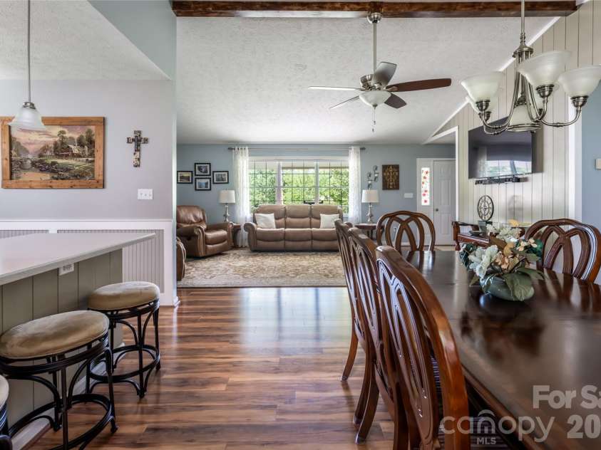 40 Meadow Drive, Horse Shoe, NC 28742.  MLS# CAR4418945, YatesRealty ID 47485. 