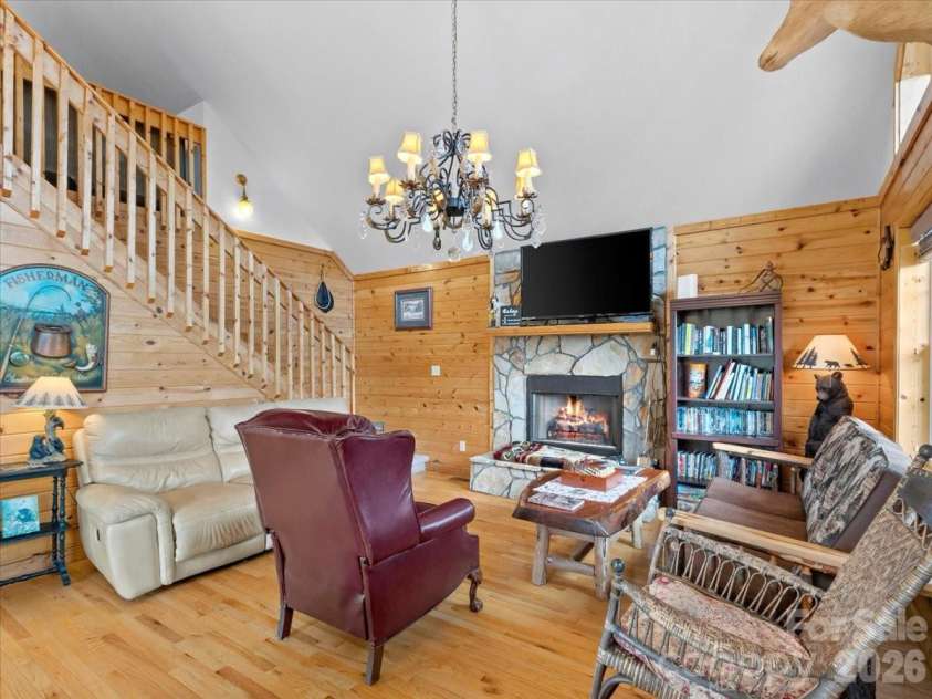 49 Pinnacle Road, Burnsville, NC 28714.  MLS# CAR4405536, YatesRealty ID 47486. 