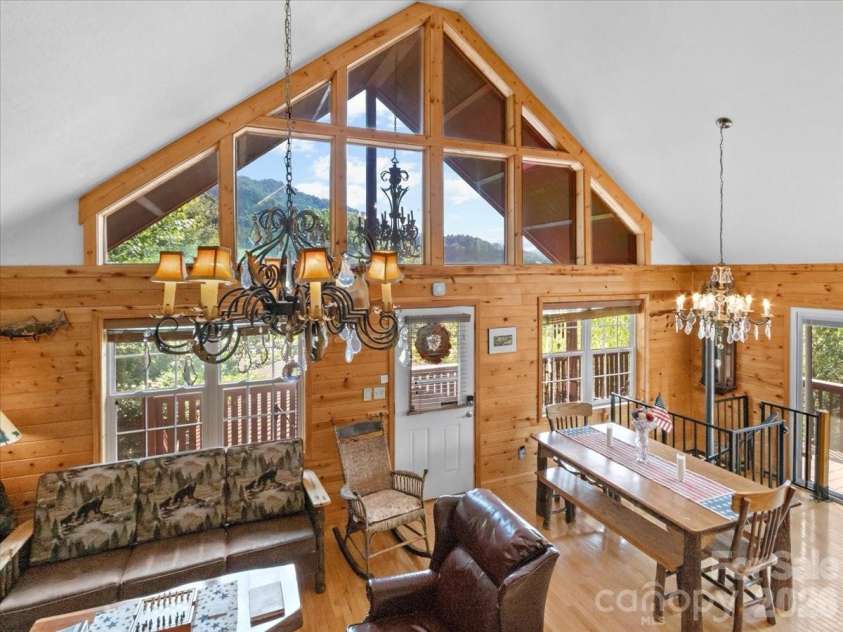 49 Pinnacle Road, Burnsville, NC 28714.  MLS# CAR4405536, YatesRealty ID 47486. 