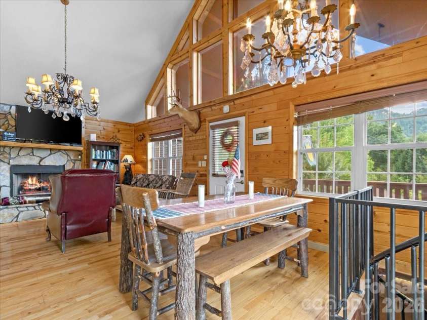 49 Pinnacle Road, Burnsville, NC 28714.  MLS# CAR4405536, YatesRealty ID 47486. 