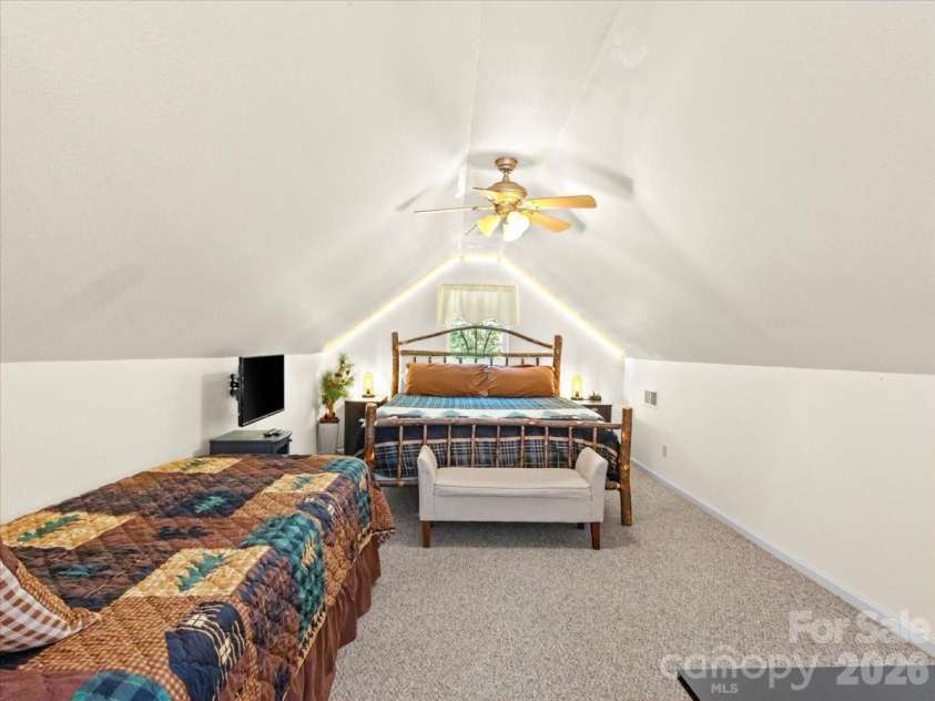 49 Pinnacle Road, Burnsville, NC 28714.  MLS# CAR4405536, YatesRealty ID 47486. 