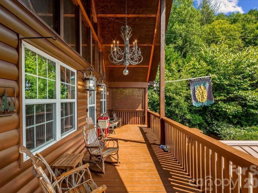 49 Pinnacle Road, Burnsville, NC 28714.  MLS# CAR4405536, YatesRealty ID 47486. 