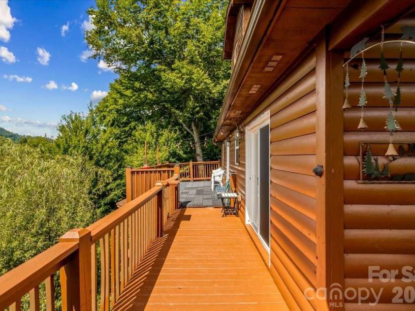 49 Pinnacle Road, Burnsville, NC 28714.  MLS# CAR4405536, YatesRealty ID 47486. 