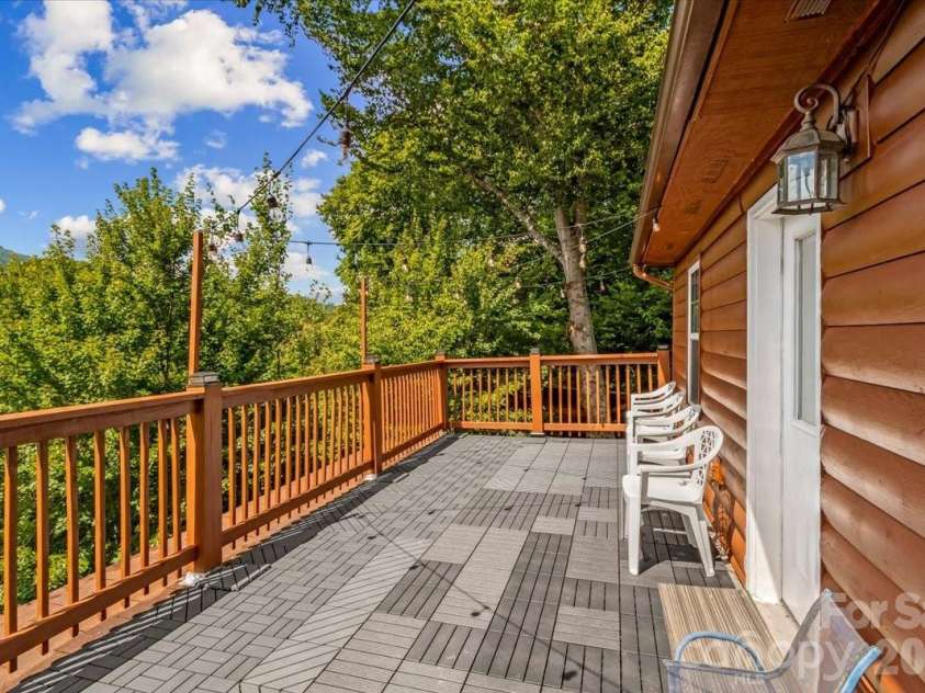 49 Pinnacle Road, Burnsville, NC 28714.  MLS# CAR4405536, YatesRealty ID 47486. 