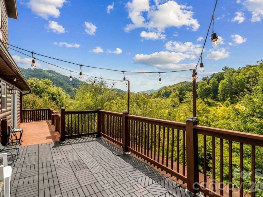 49 Pinnacle Road, Burnsville, NC 28714.  MLS# CAR4405536, YatesRealty ID 47486. 