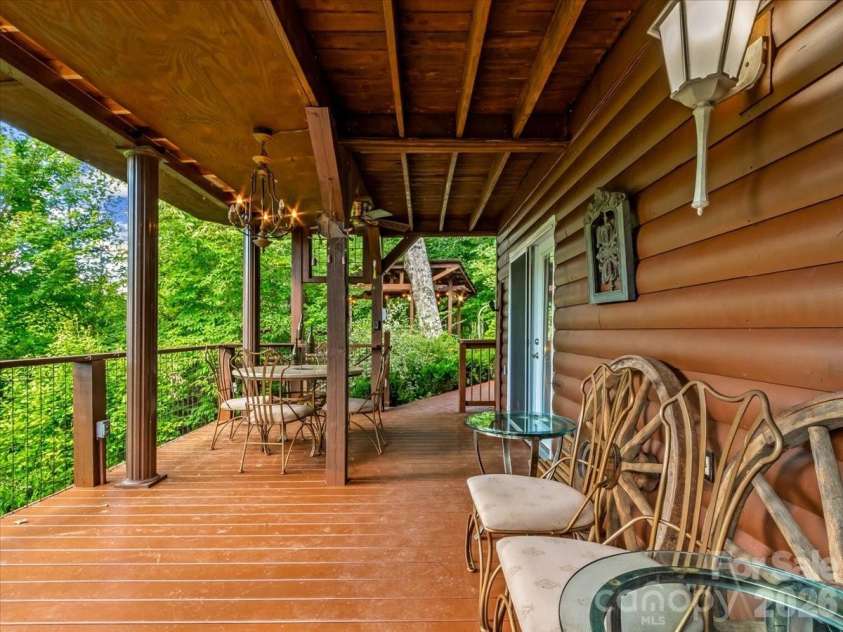 49 Pinnacle Road, Burnsville, NC 28714.  MLS# CAR4405536, YatesRealty ID 47486. 