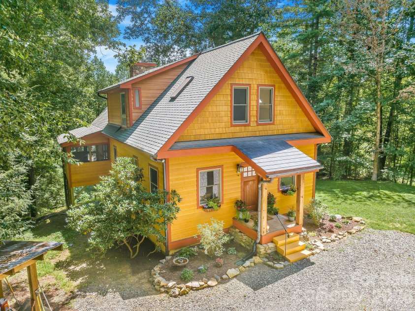 553 River Bend Drive, Mars Hill, NC 28754.  MLS# CAR4418089, YatesRealty ID 47487. 