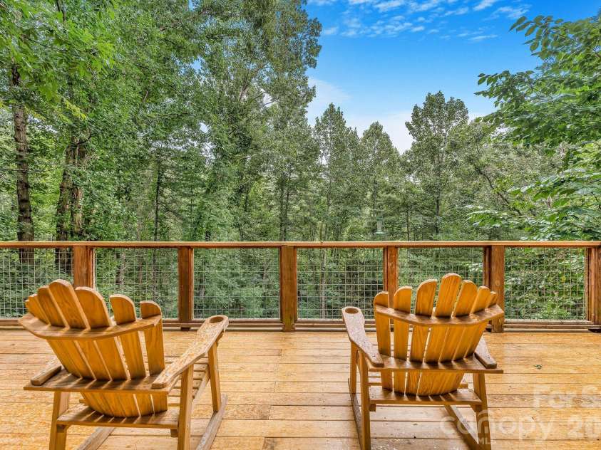 553 River Bend Drive, Mars Hill, NC 28754.  MLS# CAR4418089, YatesRealty ID 47487. Enjoy nature at tree canopy level.