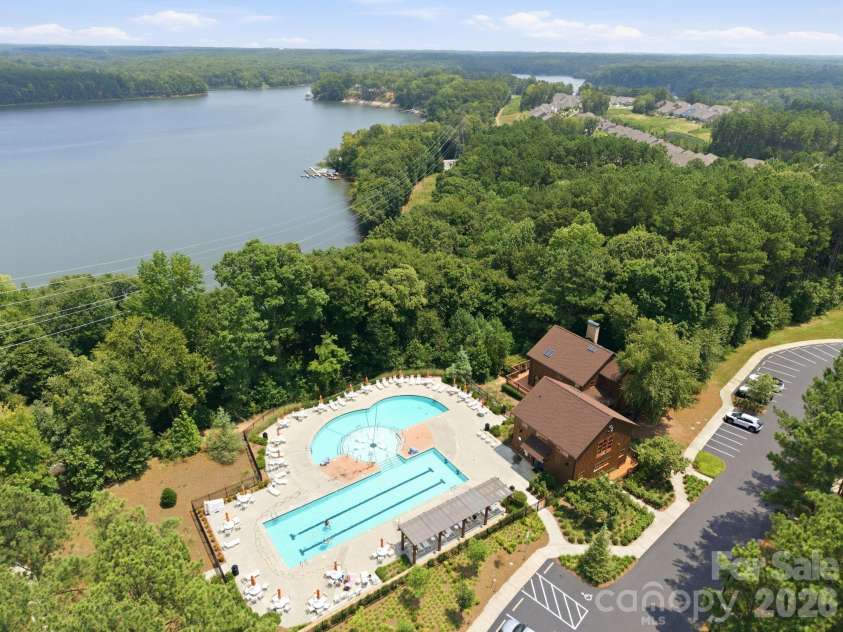 517 Cellini Place, Mount Holly, NC 28120.  MLS# CAR4408060, YatesRealty ID 47490. Amentiies