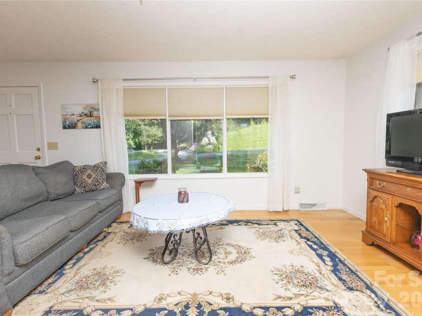 15 Golden Leaf Drive, Marion, NC 28752.  MLS# CAR4415738, YatesRealty ID 47491. 
