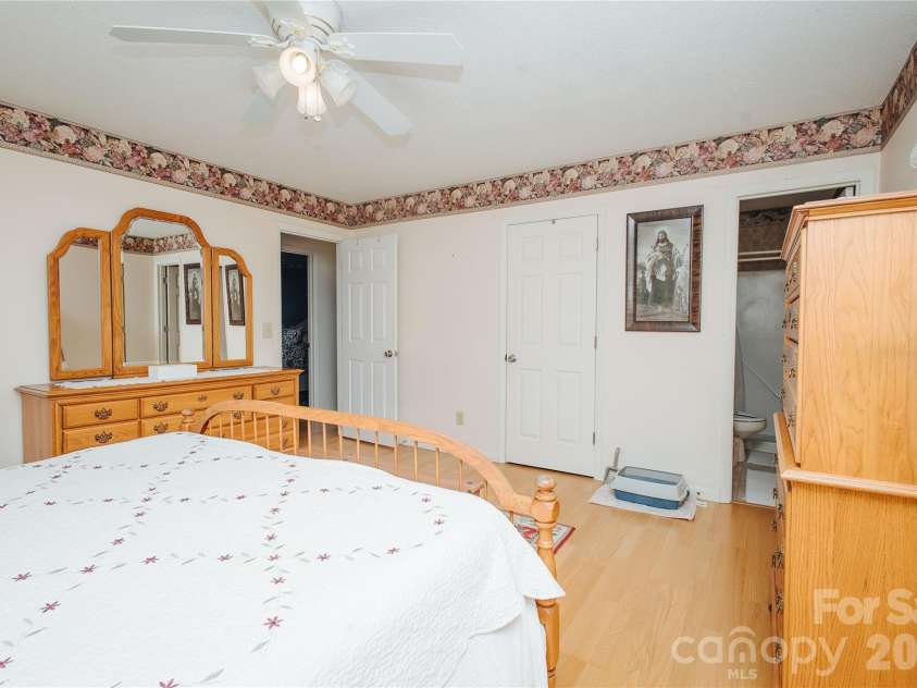 15 Golden Leaf Drive, Marion, NC 28752.  MLS# CAR4415738, YatesRealty ID 47491. 