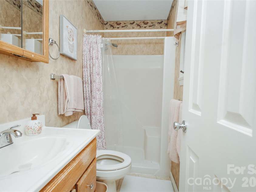 15 Golden Leaf Drive, Marion, NC 28752.  MLS# CAR4415738, YatesRealty ID 47491. 