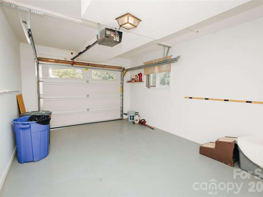 15 Golden Leaf Drive, Marion, NC 28752.  MLS# CAR4415738, YatesRealty ID 47491. 