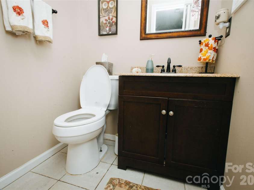 15 Golden Leaf Drive, Marion, NC 28752.  MLS# CAR4415738, YatesRealty ID 47491. 