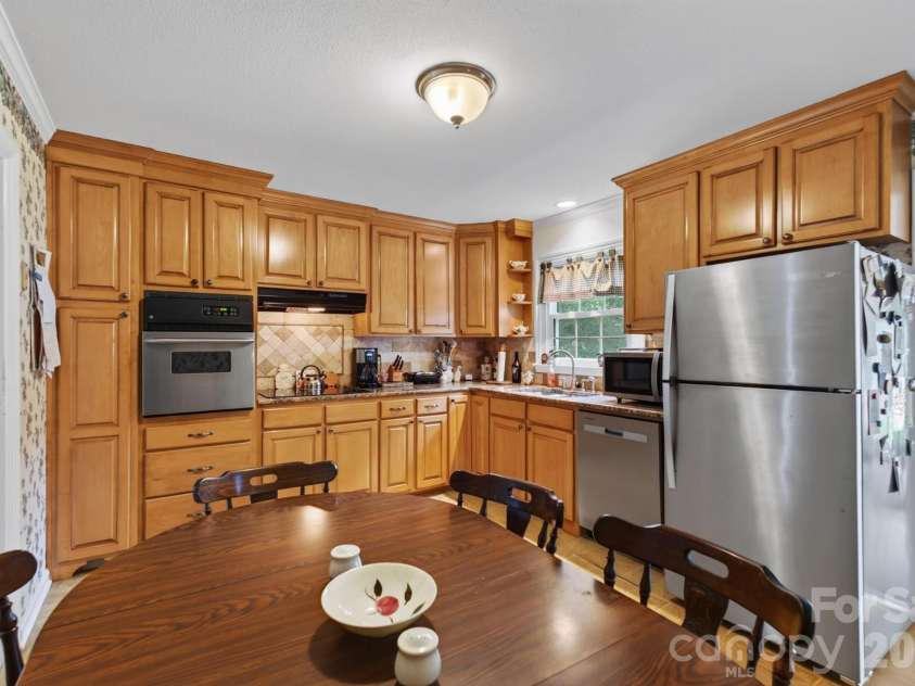 2124 Poinsett Drive, Rock Hill, SC 29732.  MLS# CAR4419114, YatesRealty ID 47494. 