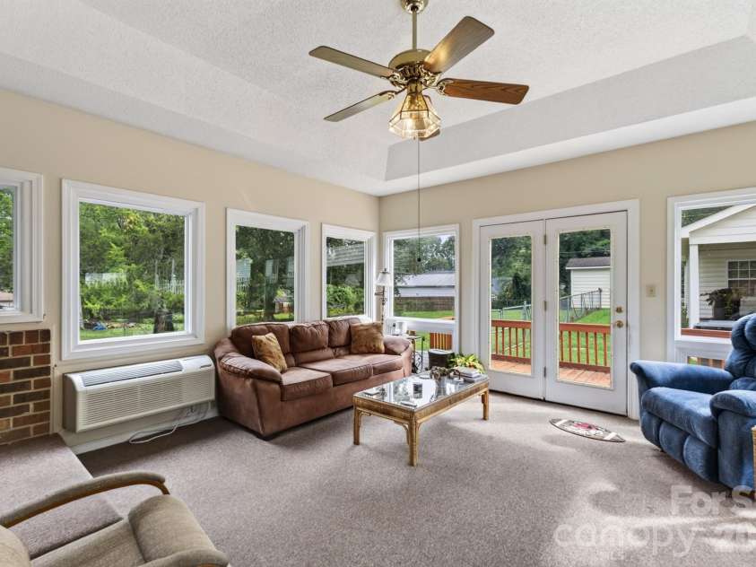 2124 Poinsett Drive, Rock Hill, SC 29732.  MLS# CAR4419114, YatesRealty ID 47494. 