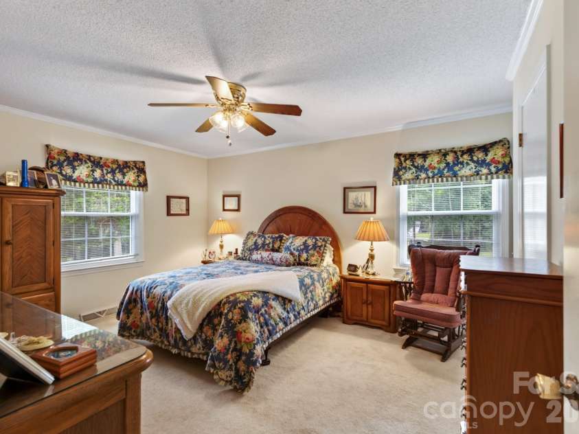 2124 Poinsett Drive, Rock Hill, SC 29732.  MLS# CAR4419114, YatesRealty ID 47494. 