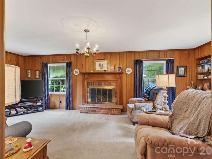 2124 Poinsett Drive, Rock Hill, SC 29732.  MLS# CAR4419114, YatesRealty ID 47494. 