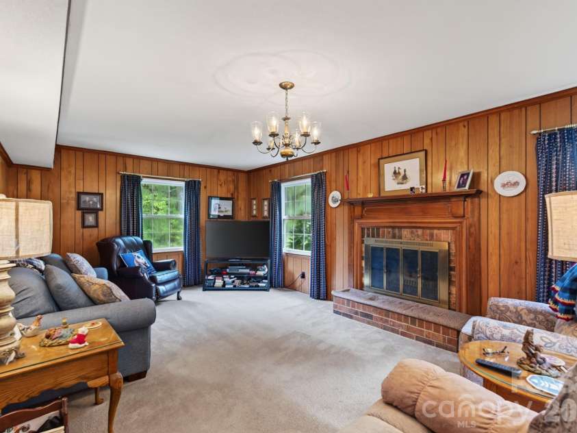 2124 Poinsett Drive, Rock Hill, SC 29732.  MLS# CAR4419114, YatesRealty ID 47494. 