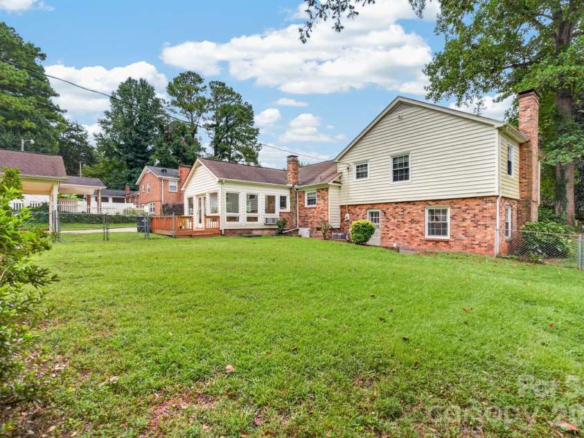 2124 Poinsett Drive, Rock Hill, SC 29732.  MLS# CAR4419114, YatesRealty ID 47494. 