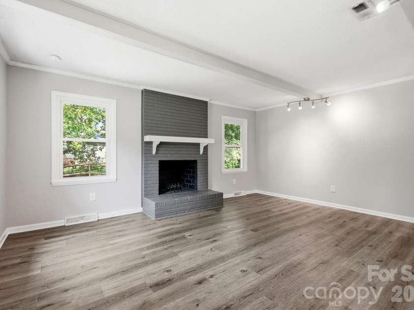 12011 Merriweather Drive, Charlotte, NC 28273.  MLS# CAR4419174, YatesRealty ID 47496. 