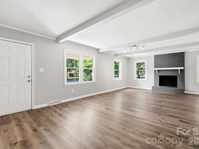 12011 Merriweather Drive, Charlotte, NC 28273.  MLS# CAR4419174, YatesRealty ID 47496. 
