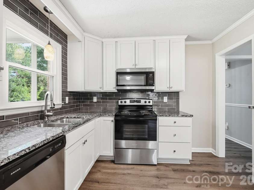 12011 Merriweather Drive, Charlotte, NC 28273.  MLS# CAR4419174, YatesRealty ID 47496. 