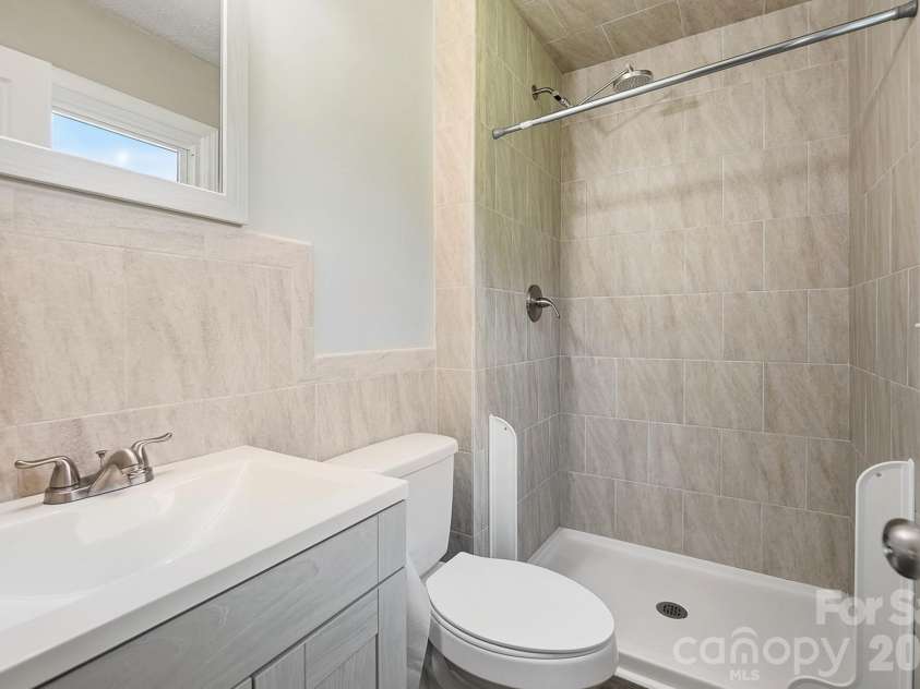 12011 Merriweather Drive, Charlotte, NC 28273.  MLS# CAR4419174, YatesRealty ID 47496. 