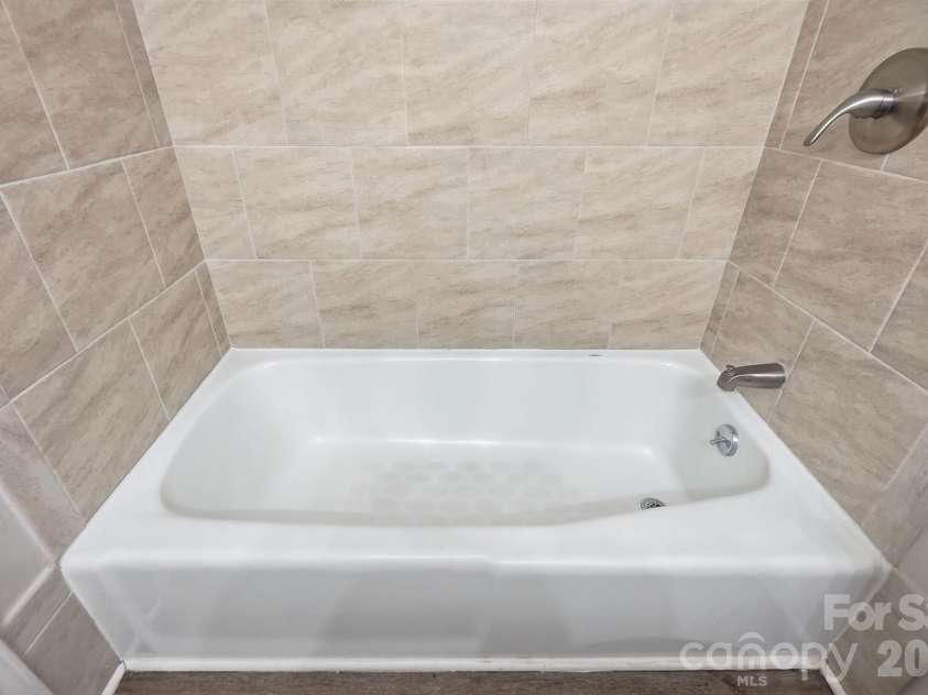 12011 Merriweather Drive, Charlotte, NC 28273.  MLS# CAR4419174, YatesRealty ID 47496. 