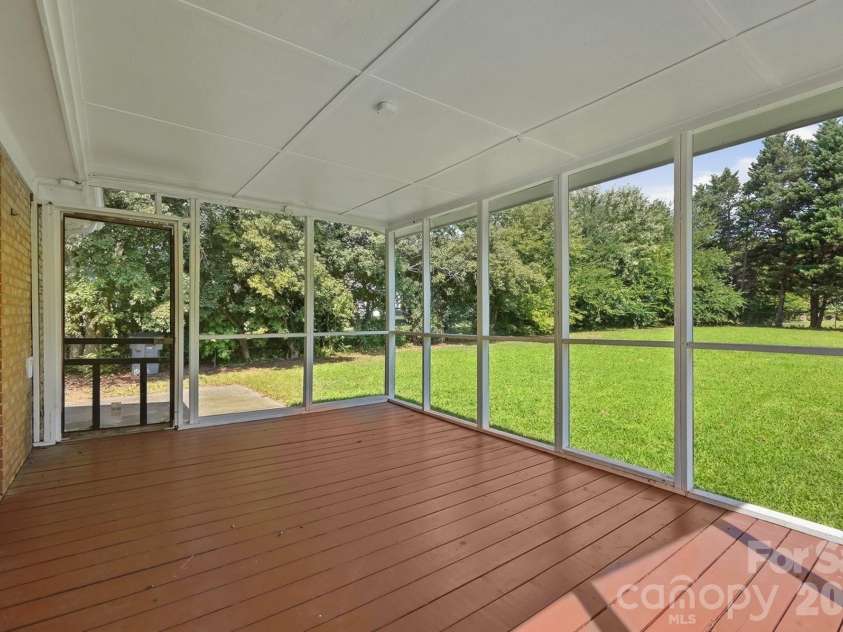 12011 Merriweather Drive, Charlotte, NC 28273.  MLS# CAR4419174, YatesRealty ID 47496. 