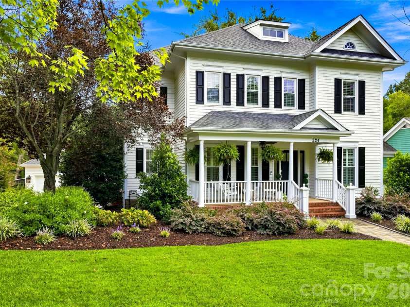 224 Kimberly Road, Davidson, NC 28036.  MLS# CAR4417649, YatesRealty ID 47497. 