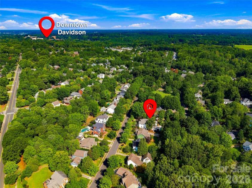 224 Kimberly Road, Davidson, NC 28036.  MLS# CAR4417649, YatesRealty ID 47497. 