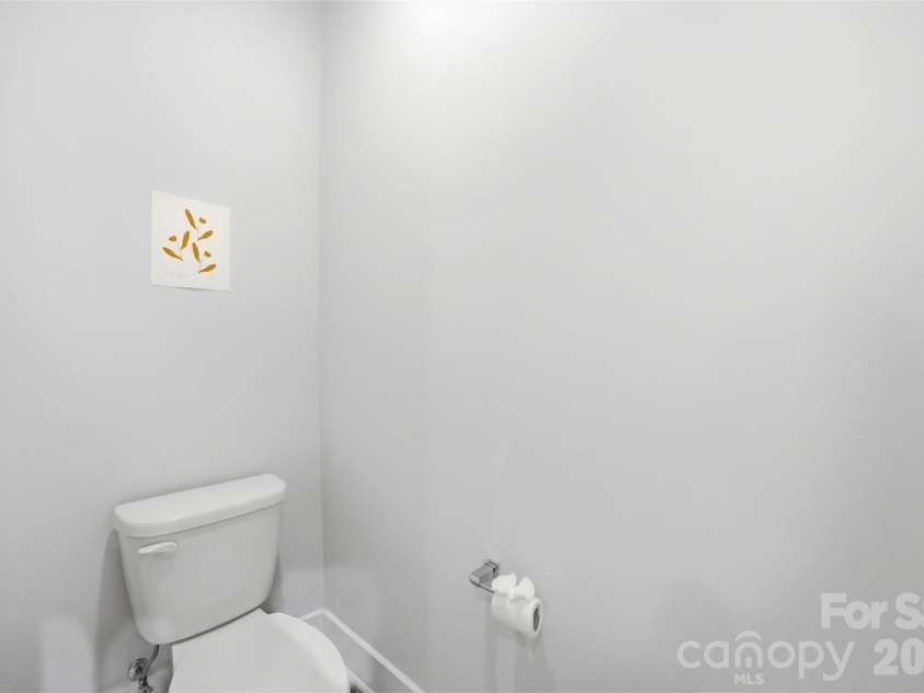 509 Strong Avenue, Charlotte, NC 28205.  MLS# CAR4418385, YatesRealty ID 47499. 