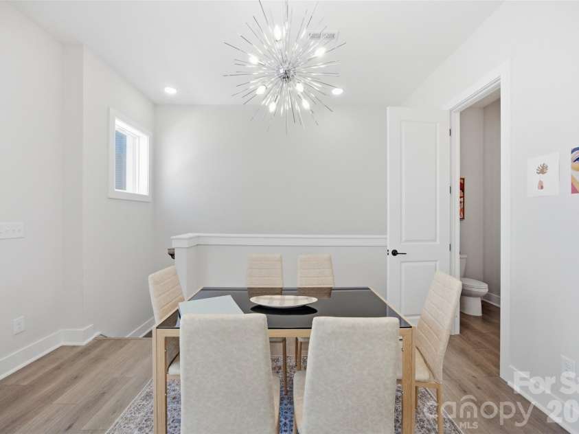 509 Strong Avenue, Charlotte, NC 28205.  MLS# CAR4418385, YatesRealty ID 47499. Dining area